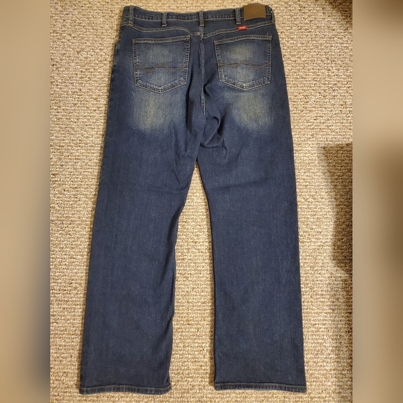 Men's Wrangler Relaxed Boot Jeans - Picture 2 of 4